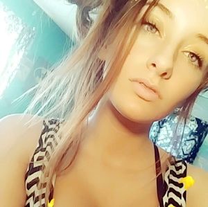 Meet your Posher, Rayli